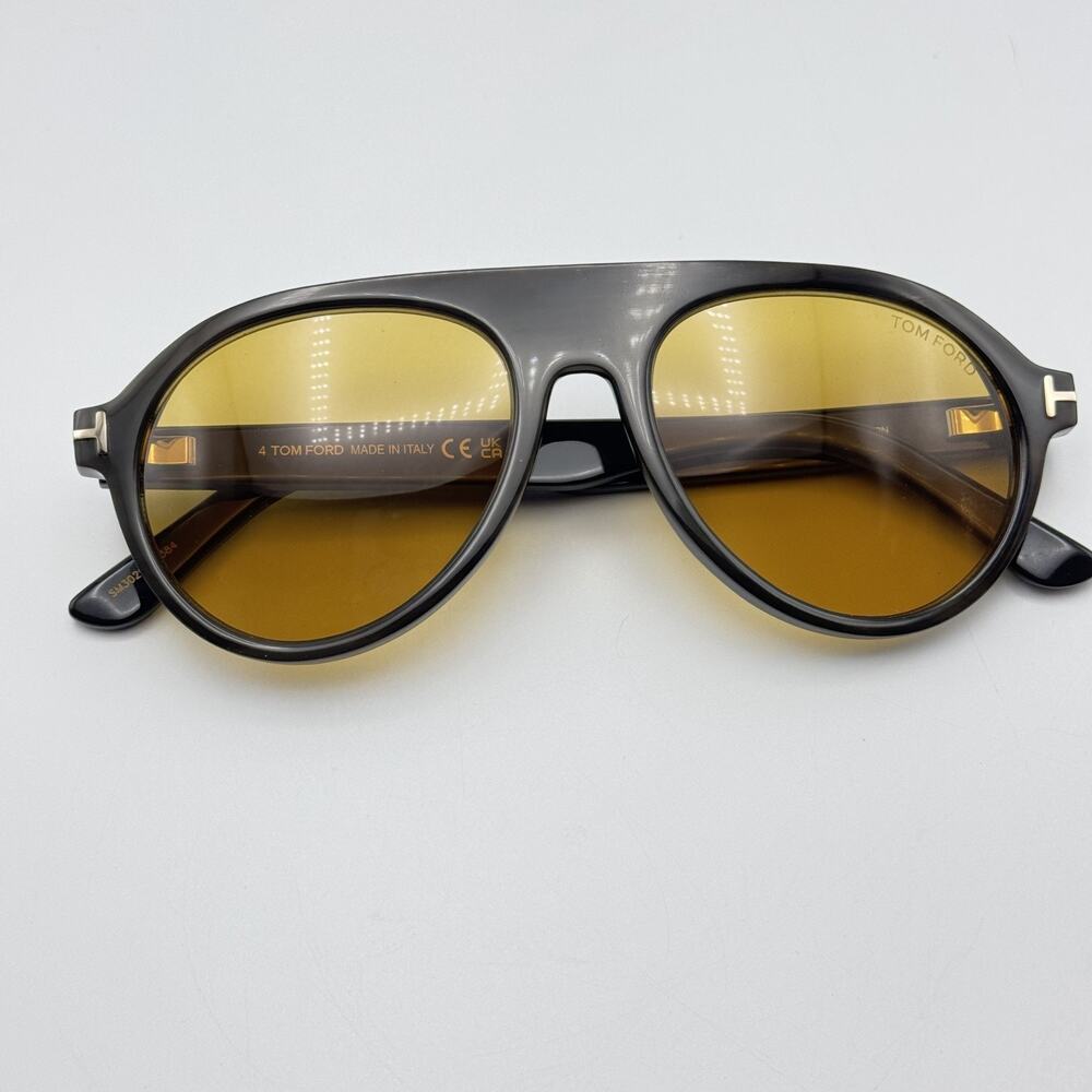 Tom Ford Sunglasses FT1047-P 63E Black Brown Horn Aviator Frame Brown Lens 54mm